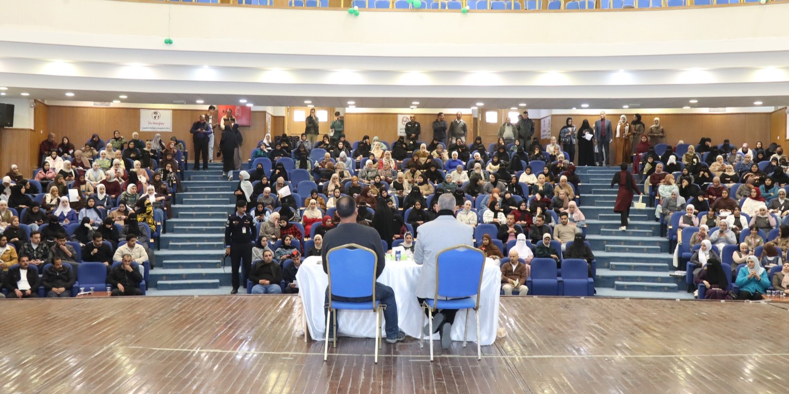  جامعة الحسين بن طلال تعزز الوعي بمخاطر المخدرات بمحاضرة توعوية متخصصة.